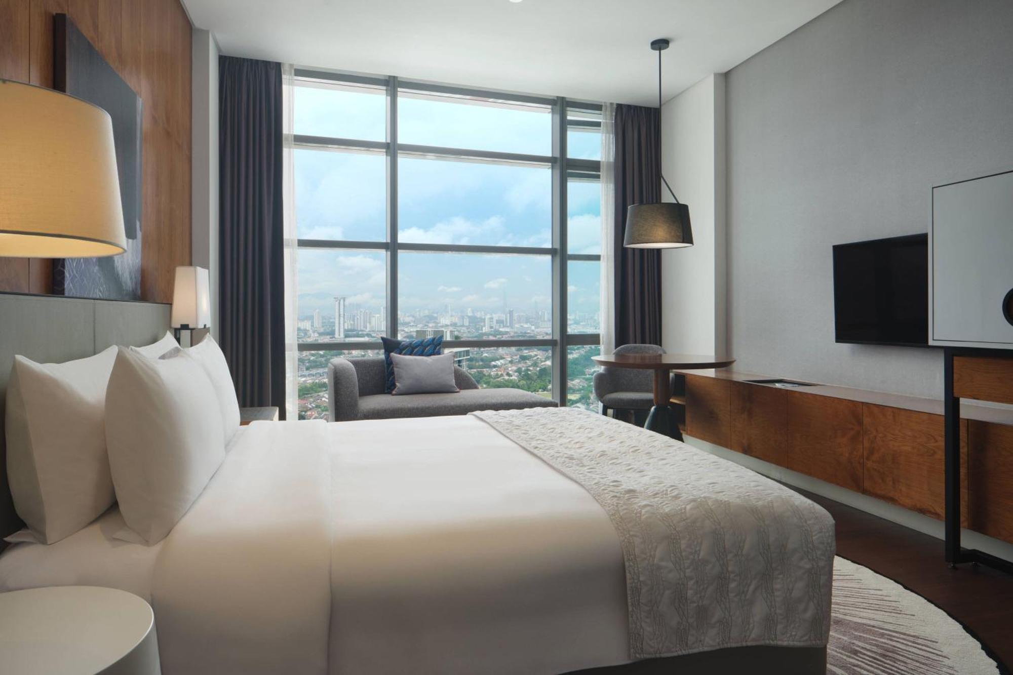 Le Meridien Hotel